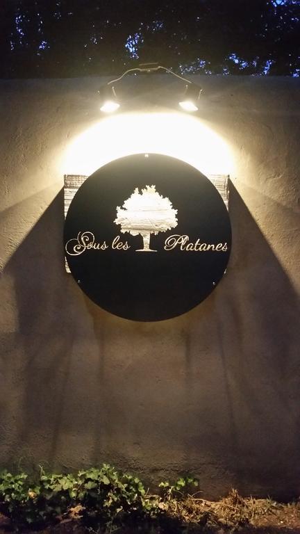 Sous Les Platanes B&B Chateaurenard Bagian luar foto