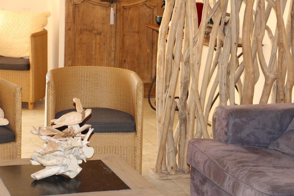 Sous Les Platanes B&B Chateaurenard Bagian luar foto