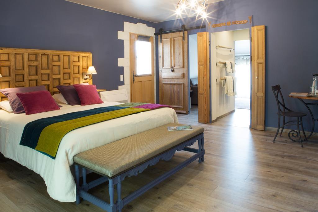 Sous Les Platanes B&B Chateaurenard Bagian luar foto
